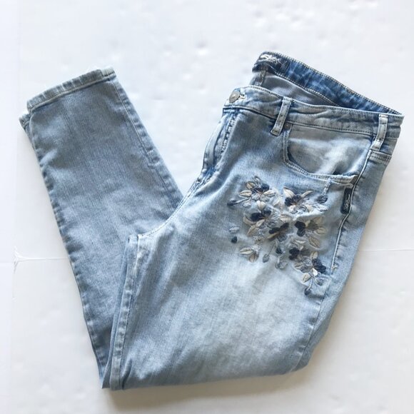 SILVER Izzy Ankle Skinny Embroidered Distressed Jeans Womens 18 - Picture 2 of 12